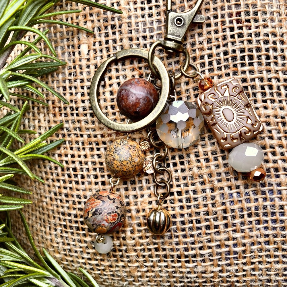 Natural Stone Cluster Swivel Keychain Accessory
